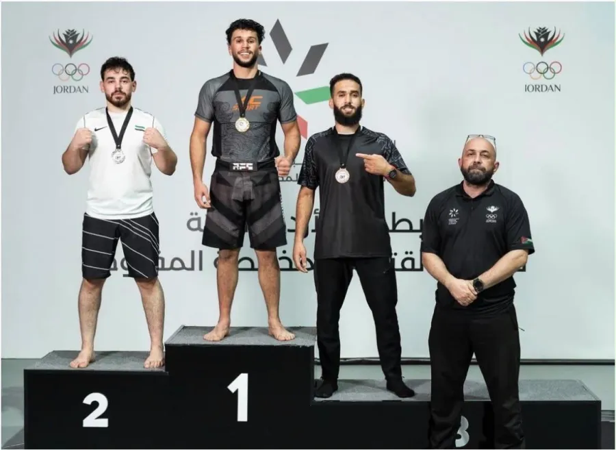 طالب جامعة عمان الأهلية (أمير العموش) يتوّج بطلاً للمملكة في الـ MMA