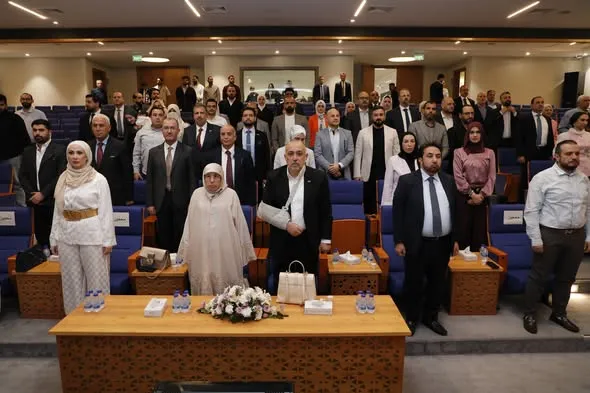 من مدرجات العلوم التطبيقية إلى مواقع الإنجاز .. الجامعة تكرّم خريجيها في مبادرة هي الأولى من نوعها
