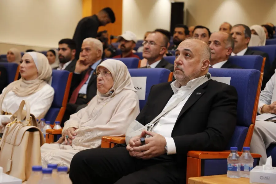 الحاجة "أم هيثم" تجمع أبناء العلوم التطبيقية بعد أن كبروا في مواقع الإنجاز...
