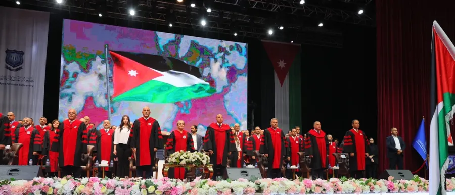 بالصور ... الأميرة عالية بنت الحسين ترعى احتفال عمان الأهلية بتخريج طلبة الفصل الصيفي (الفوج 33)