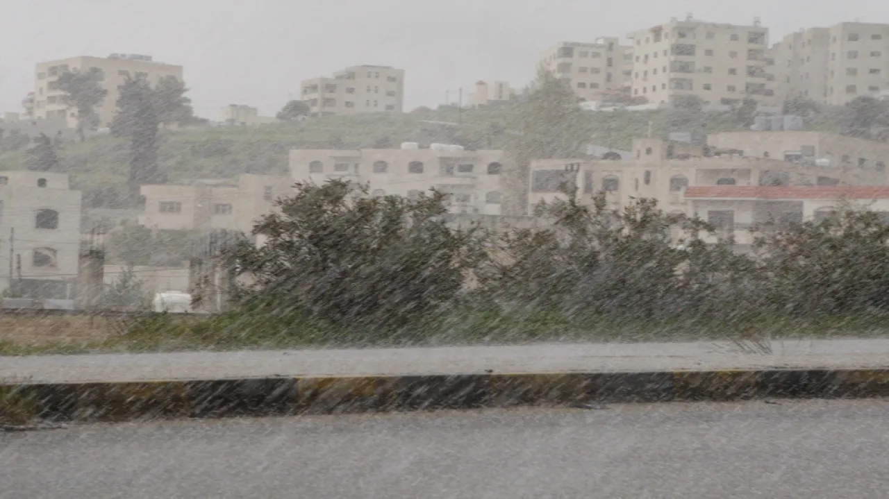 الاردن .. أمطار خفيفة وانخفاض على درجات الحرارة اليوم السبت