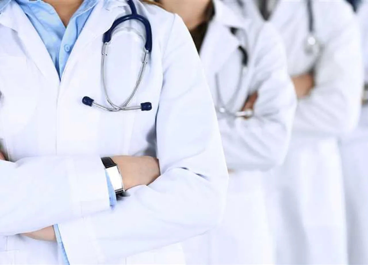الخلاف مع شركات التأمين يتصاعد.. ونقابة الأطباء تحدد مطالبها