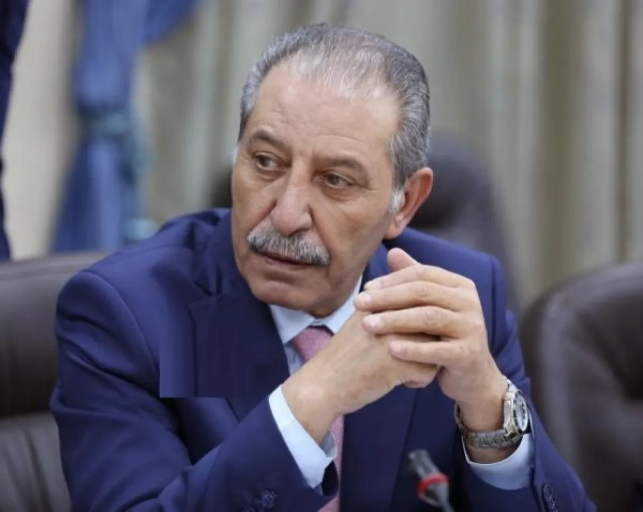 الصقور يعلن استمراره في الترشح لرئاسة النواب 