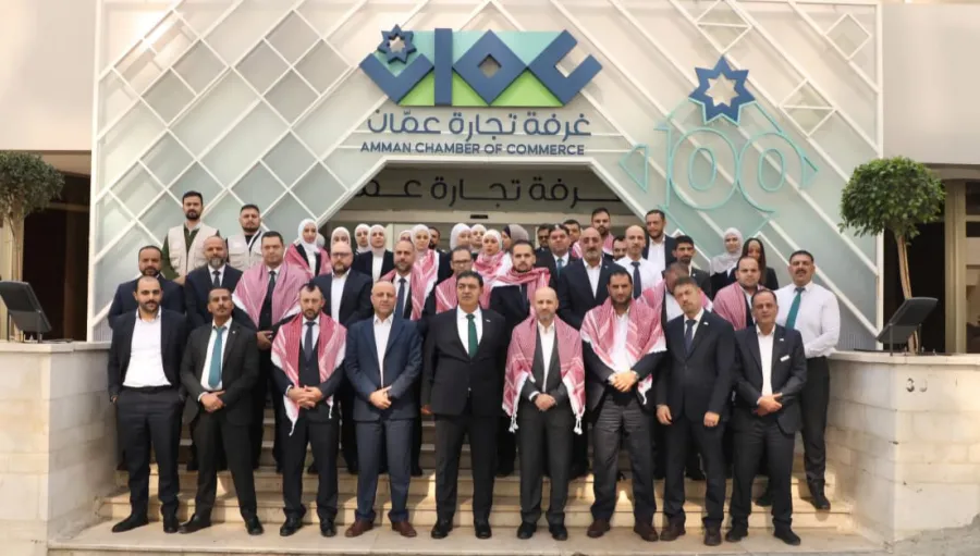 تجارة عمّان تنظم وقفة تضامنية مع شهداء الكرك وتشيد بجهود الأجهزة الأمنية في القبض على منفذي الجريمة الإرهابية